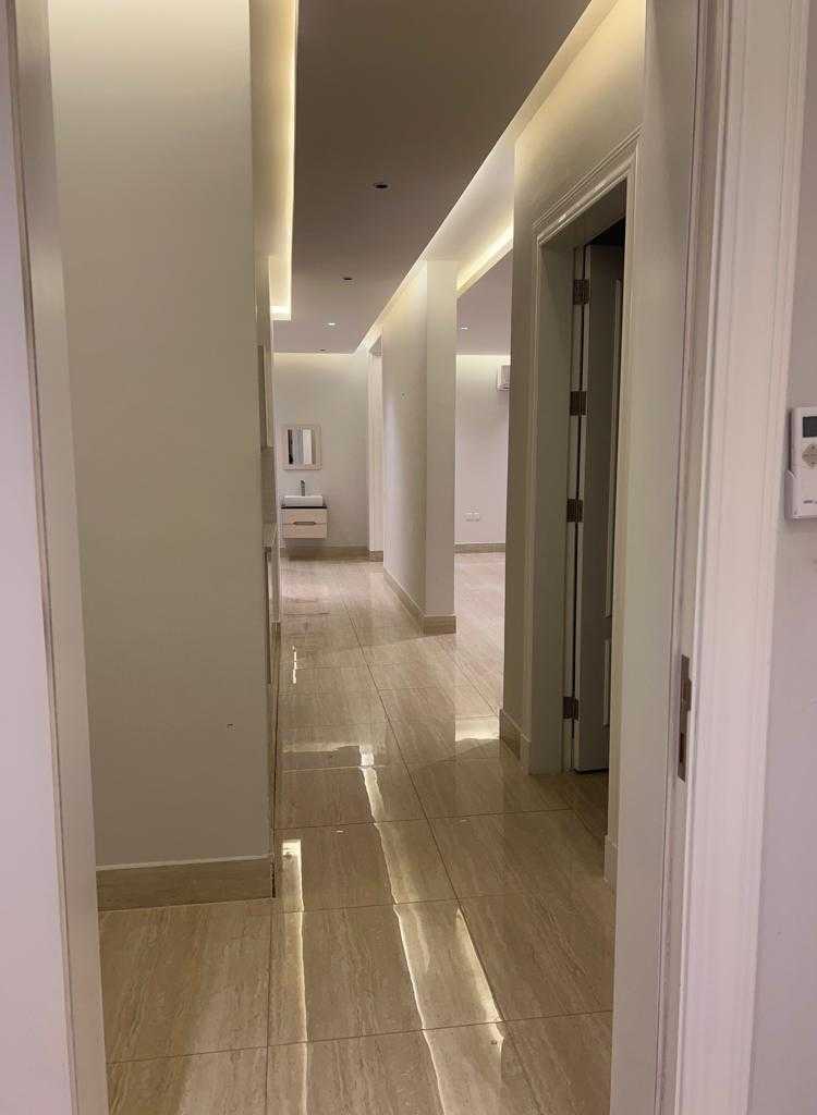 شقه للايجار السنوي حي الماجديه