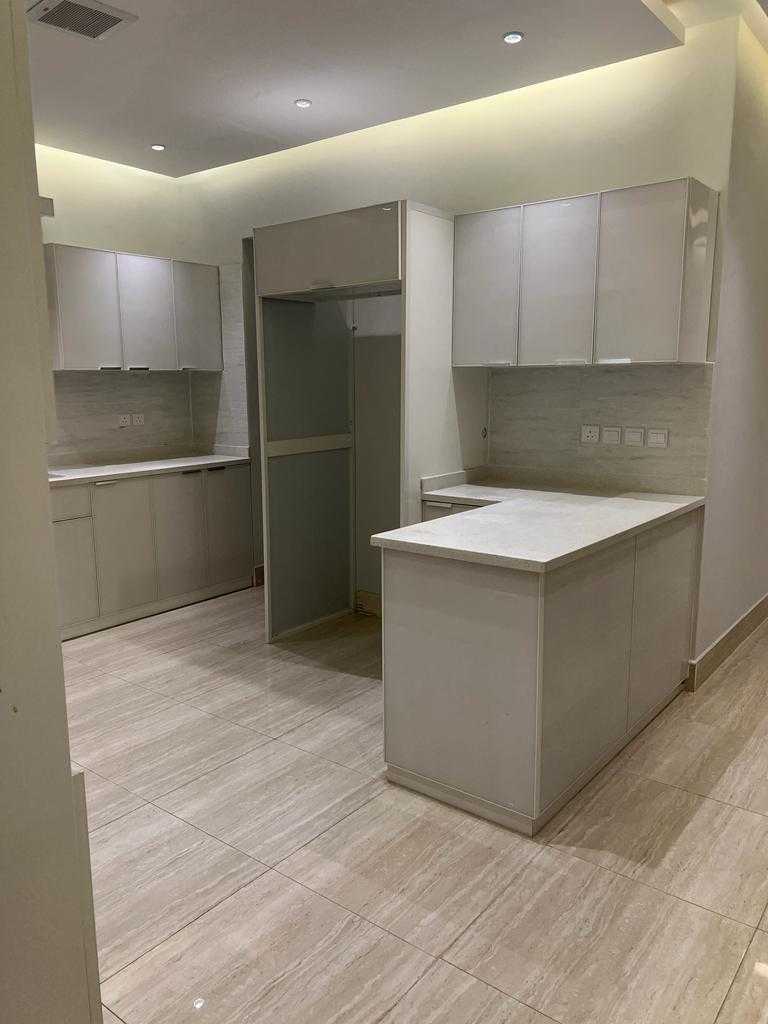 شقه للايجار السنوي حي الماجديه