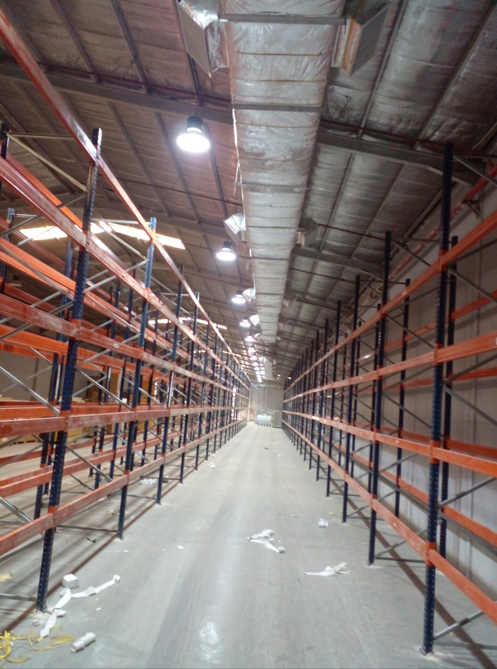 رفوف مستودعات وتموينات