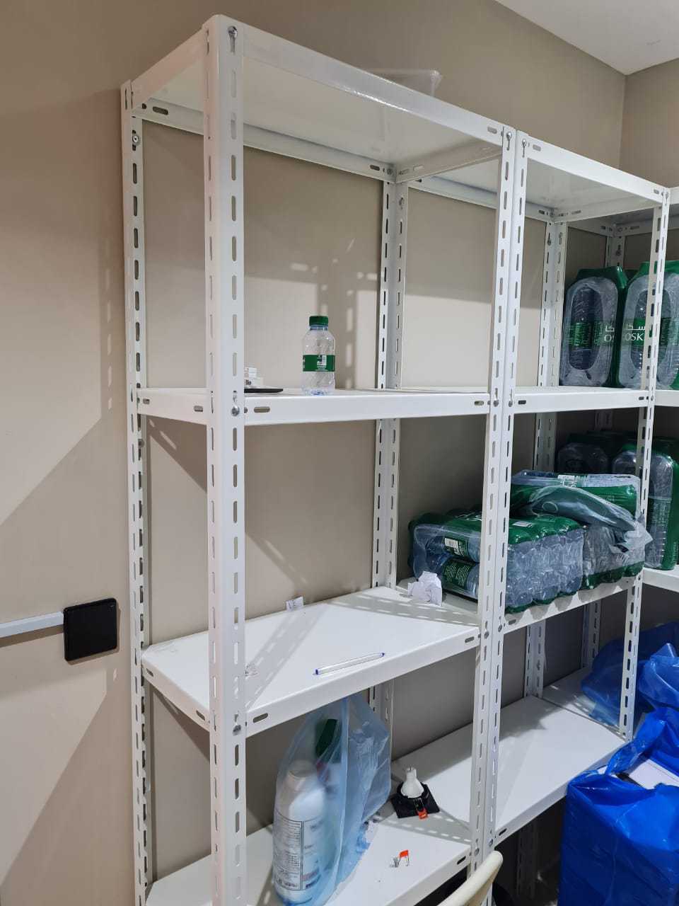 رفوف مستودعات وتموينات