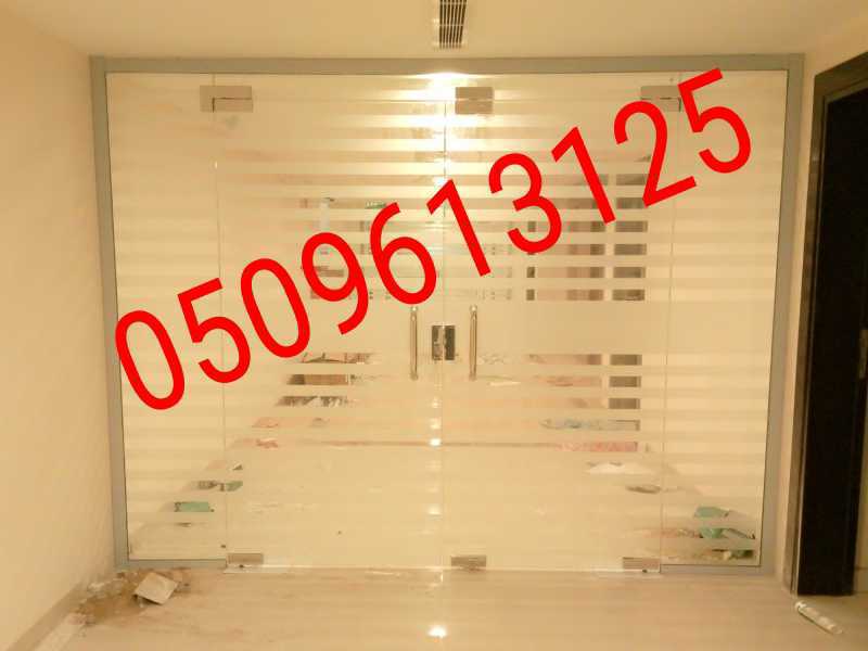 زجاج سكريت جيزان واجهات محلات صيدليات بلكونات استركشر المنيوم ابواب سحاب كهراب دربزين وجميع اعمال الصيانه