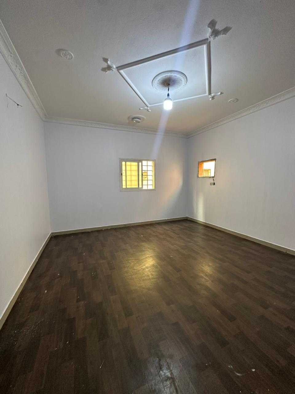 شقه ٤ غرف للايجار حي الخليج