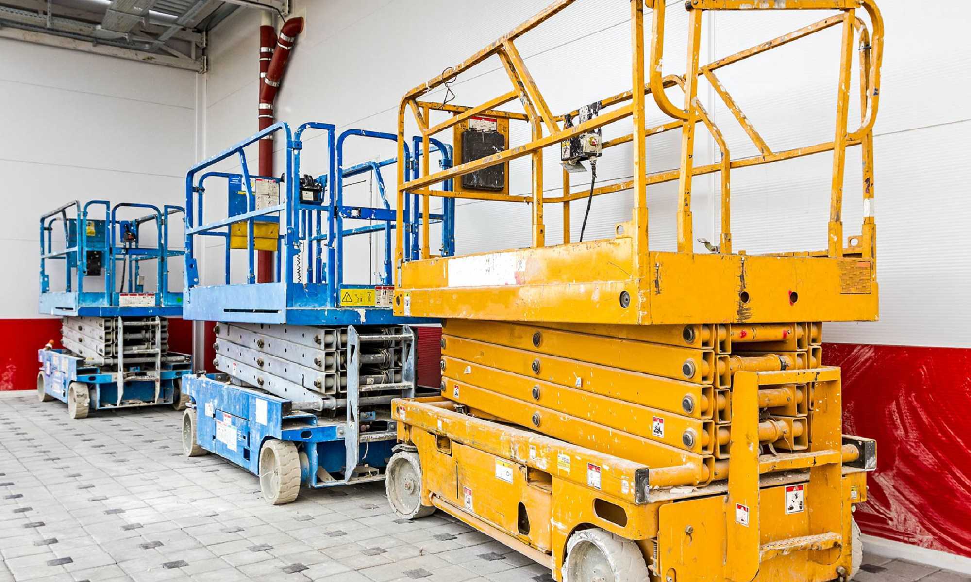 سيزر لفت للايجار الشهري والاسبوعي مان لفت كرينات جي سي بي للايجار