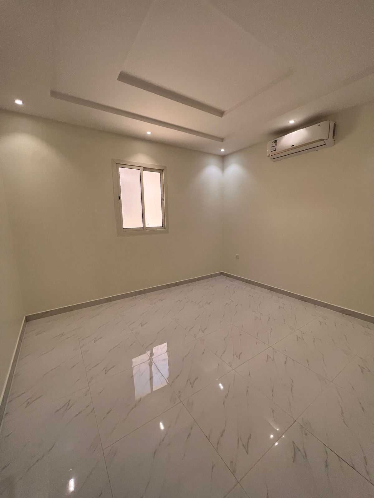 شقه للايجار حي العارض 3 غرف