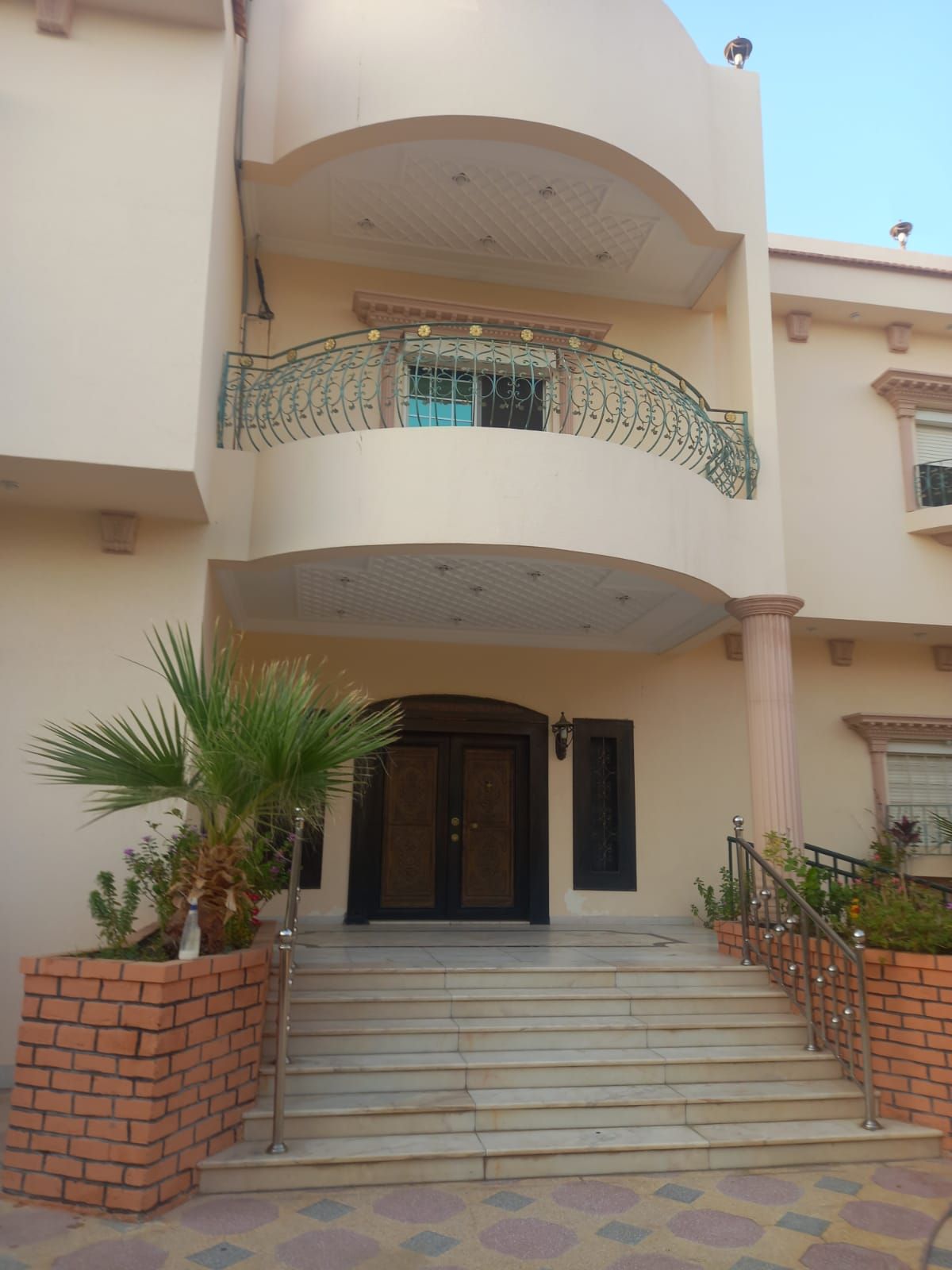 فيلا للبيع حي الزهراء شارع البترجي