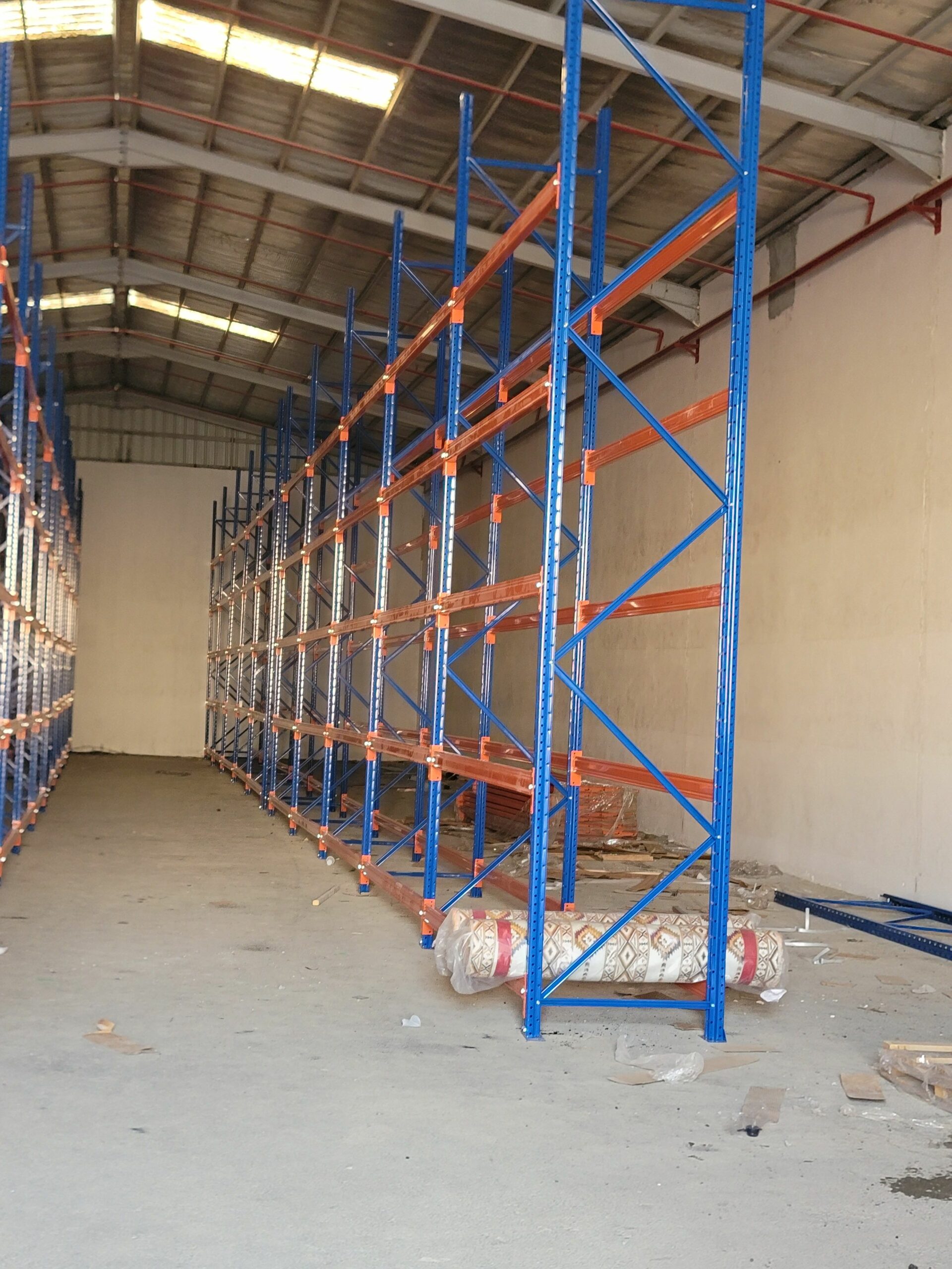 بيع وشراء وفك وتركيب جميع انواع الرفوف سوبر ماركت ورفرف تخزين رفوف مستوعات