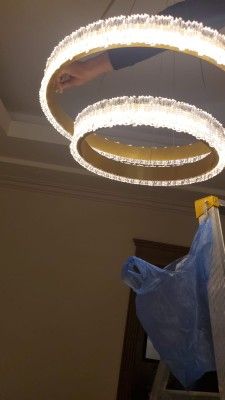 ابو ايمن العباسي متخصص في أعمال الكهرباء