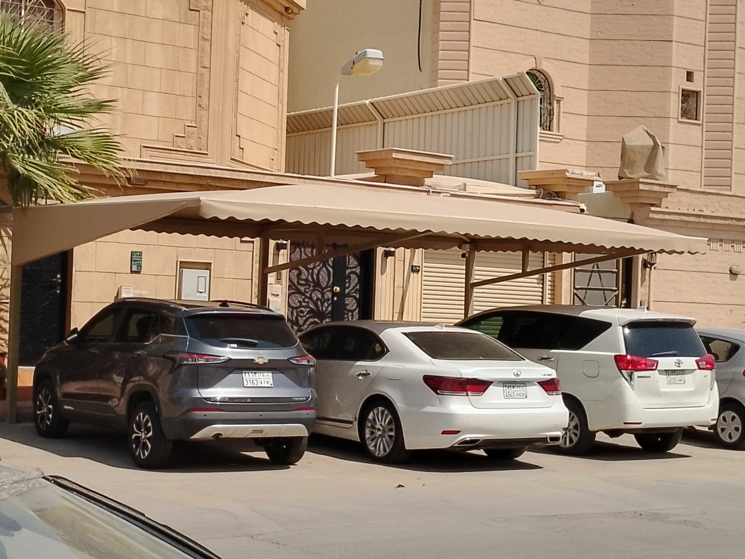 حداد مظلات وسواتر