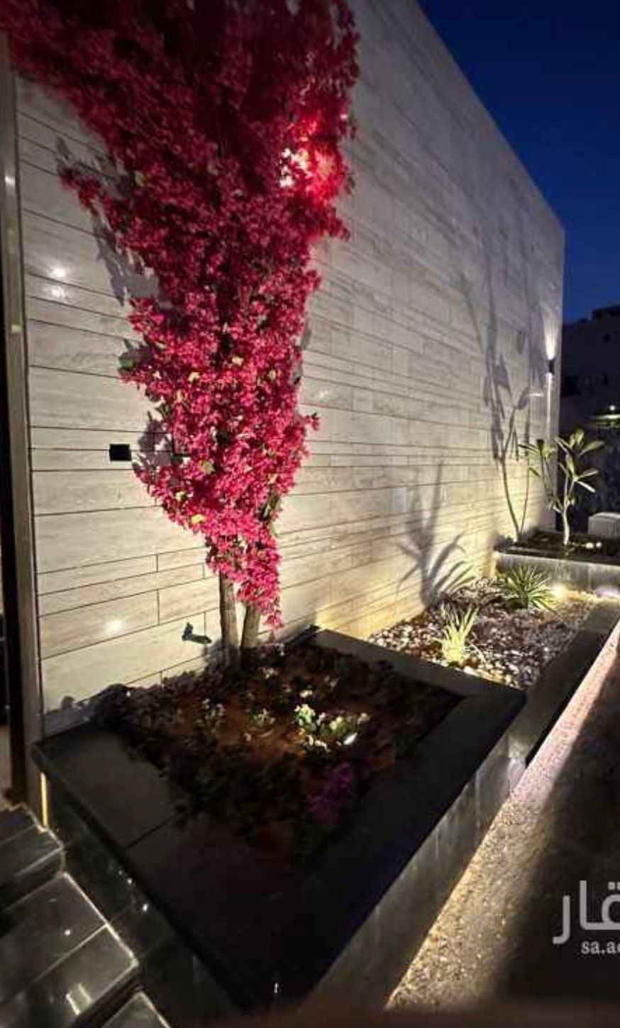 للبيــــــــع فيلا مساحة ٣٢٧ حي النرجس