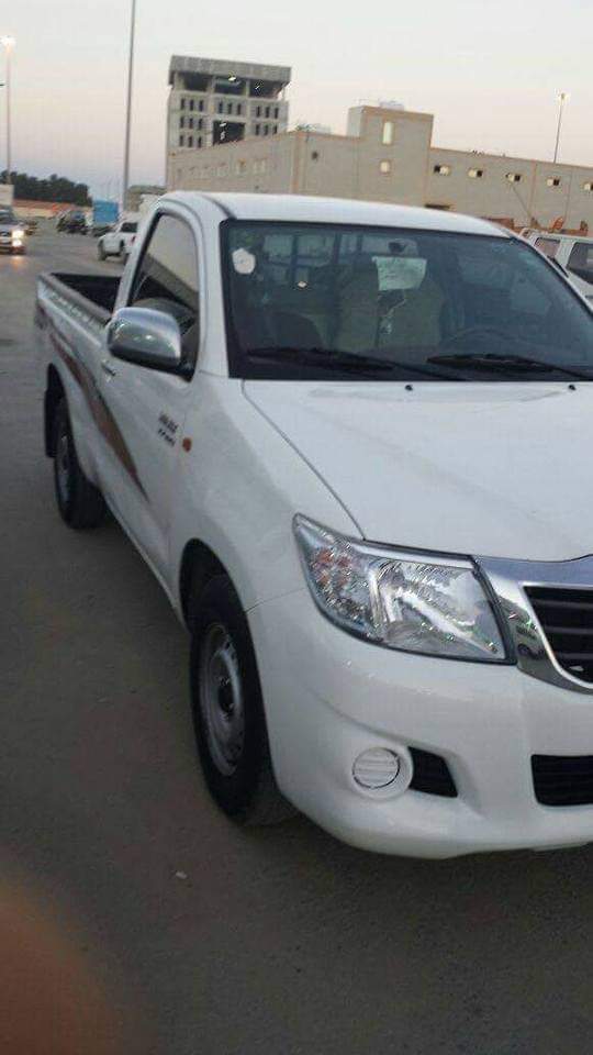 تويوتا هايلكس 2012 للبيع