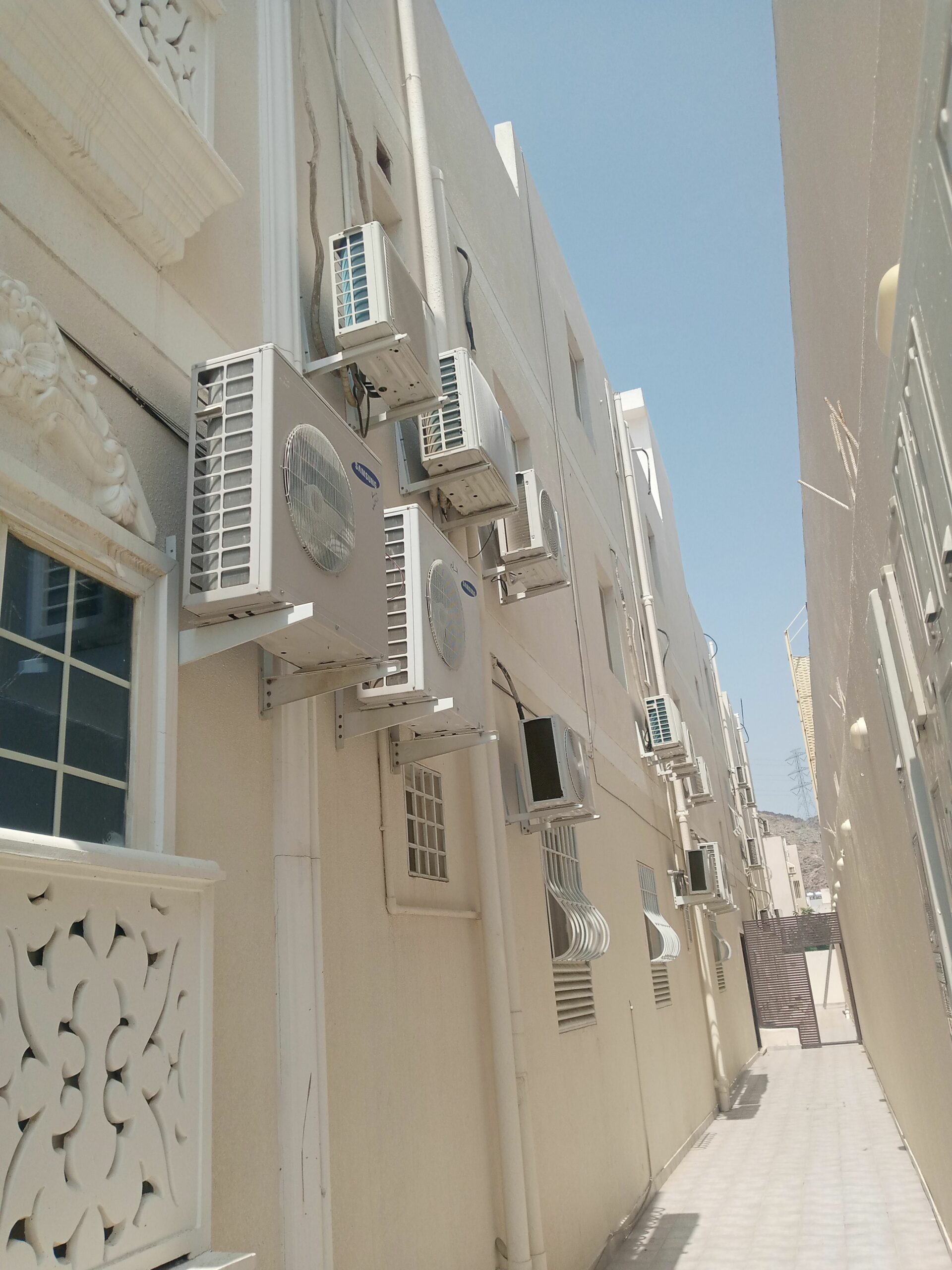 فني تركيب مكيفات اسبلت بالطائف