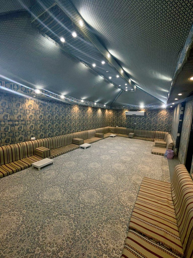 استراحة المخيم بالضاحيه