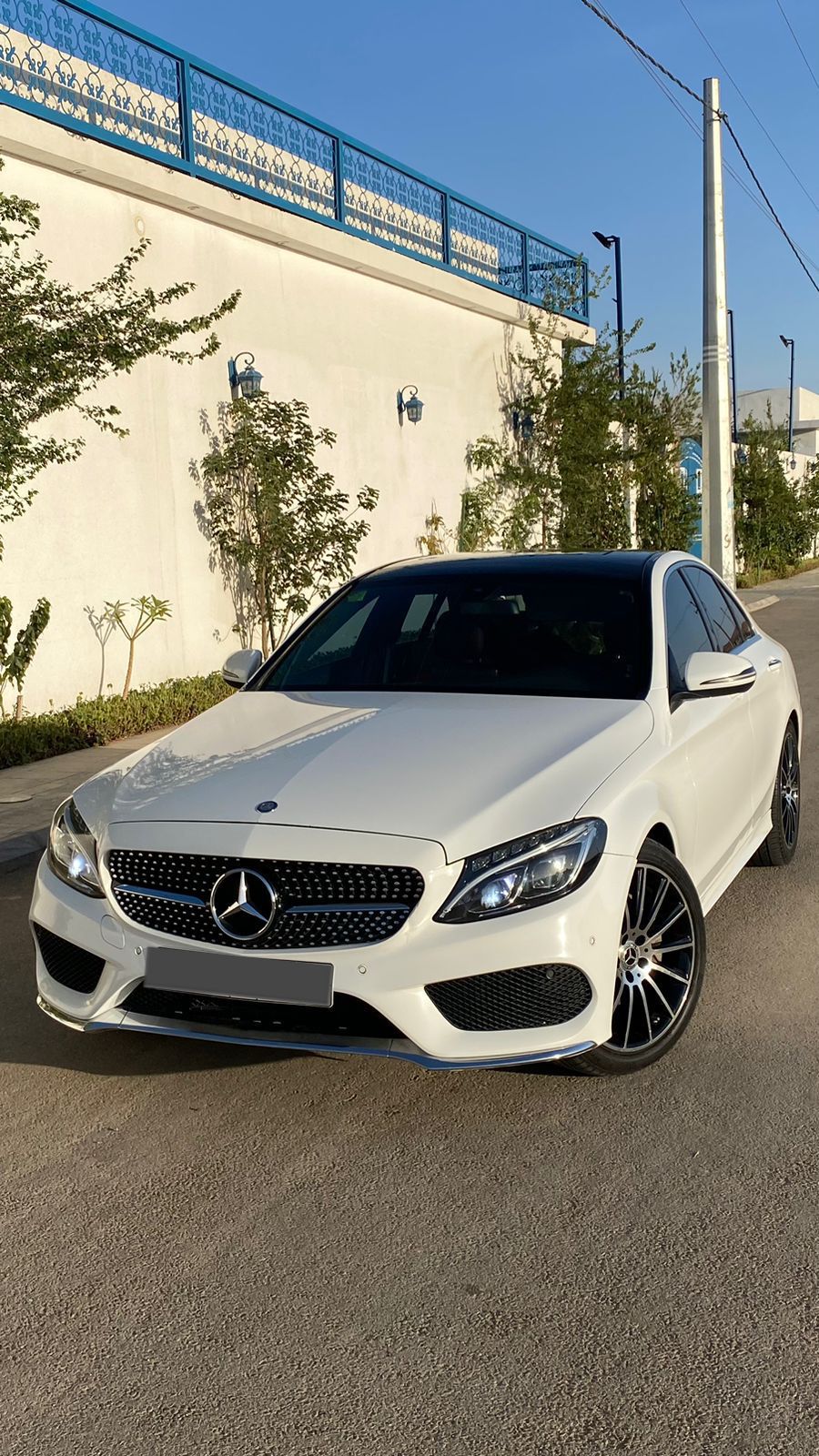 لعشاق الفخامه..لاصحاب الذوق الرفيع.مرسيدس.2015