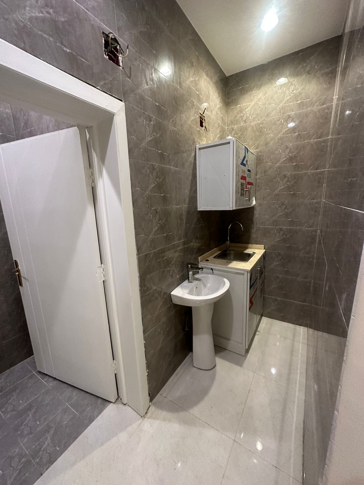 شقق مميزه للايجار السنوي بشمال الرياض وشرق الرياض عزاب وعوائل