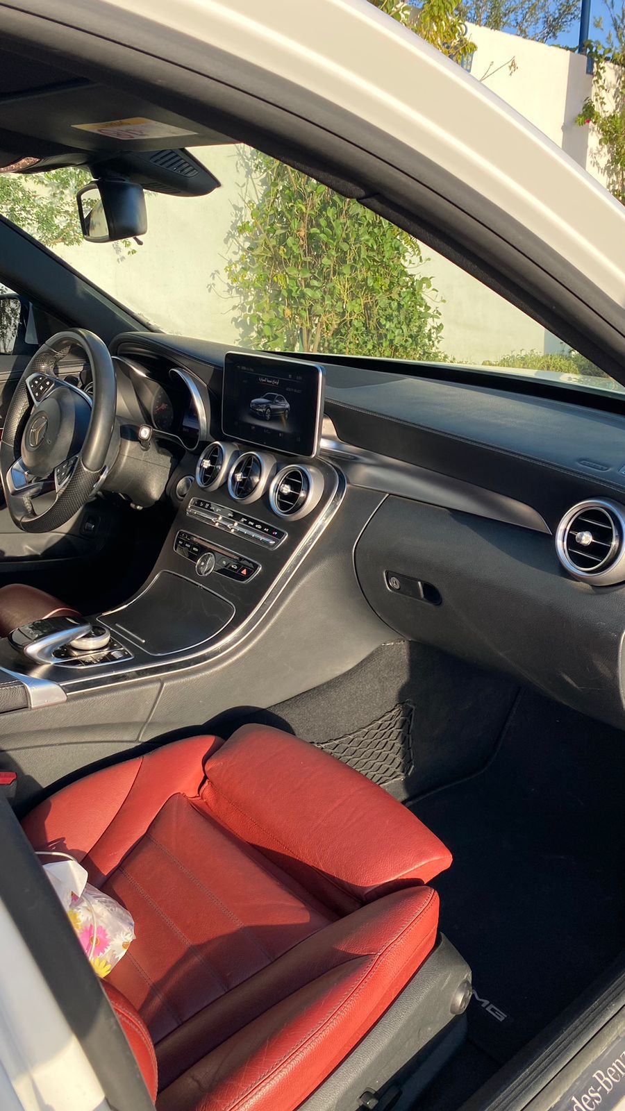 لعشاق الفخامه..لاصحاب الذوق الرفيع.مرسيدس.2015