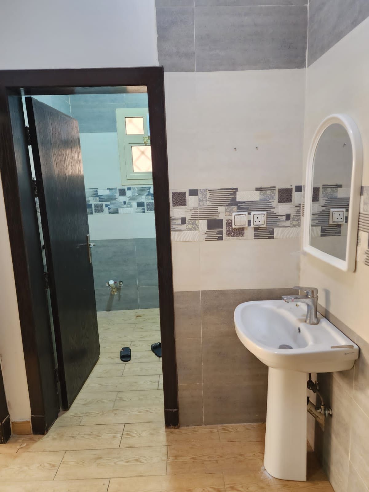 للايجار شقه// الرياض\ //حي ظهرة لبن \