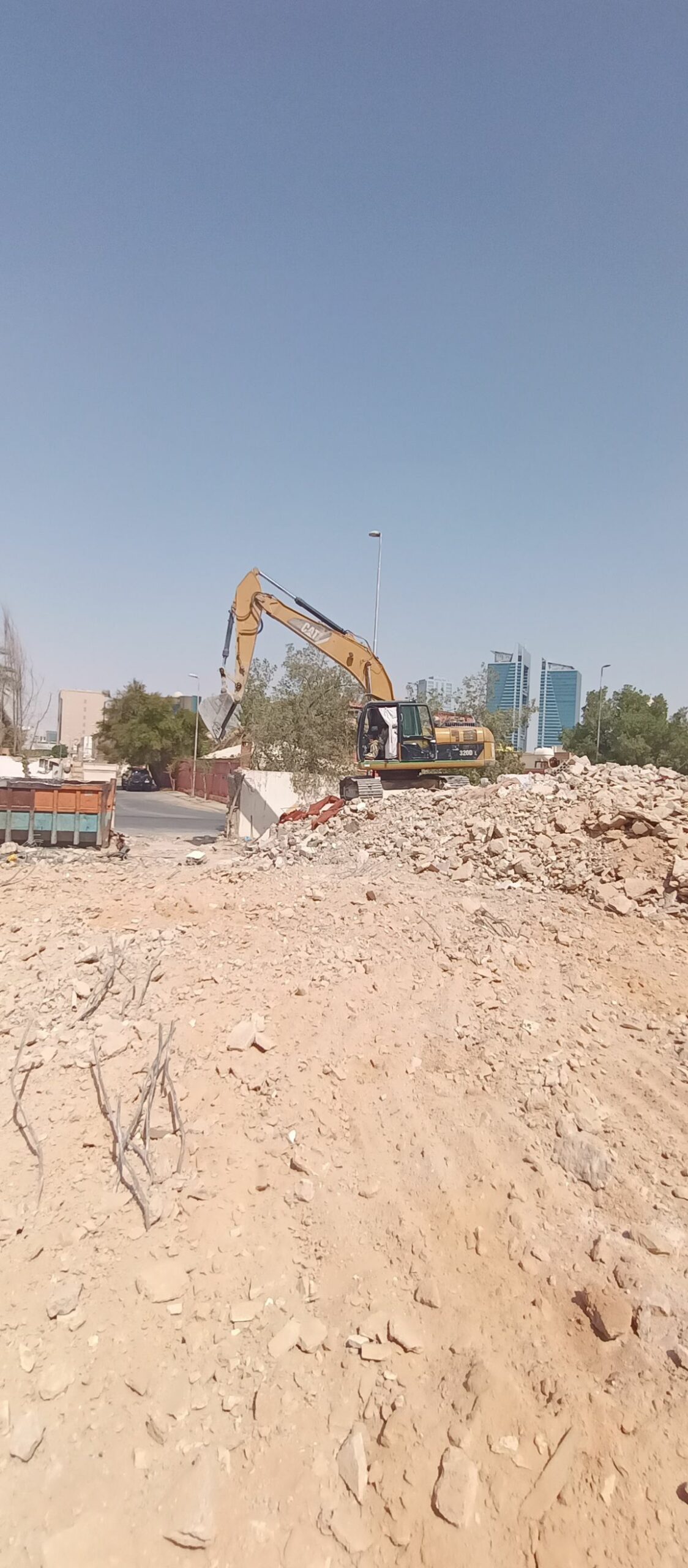 مقاول هدم مباني بالرياض 0503881040