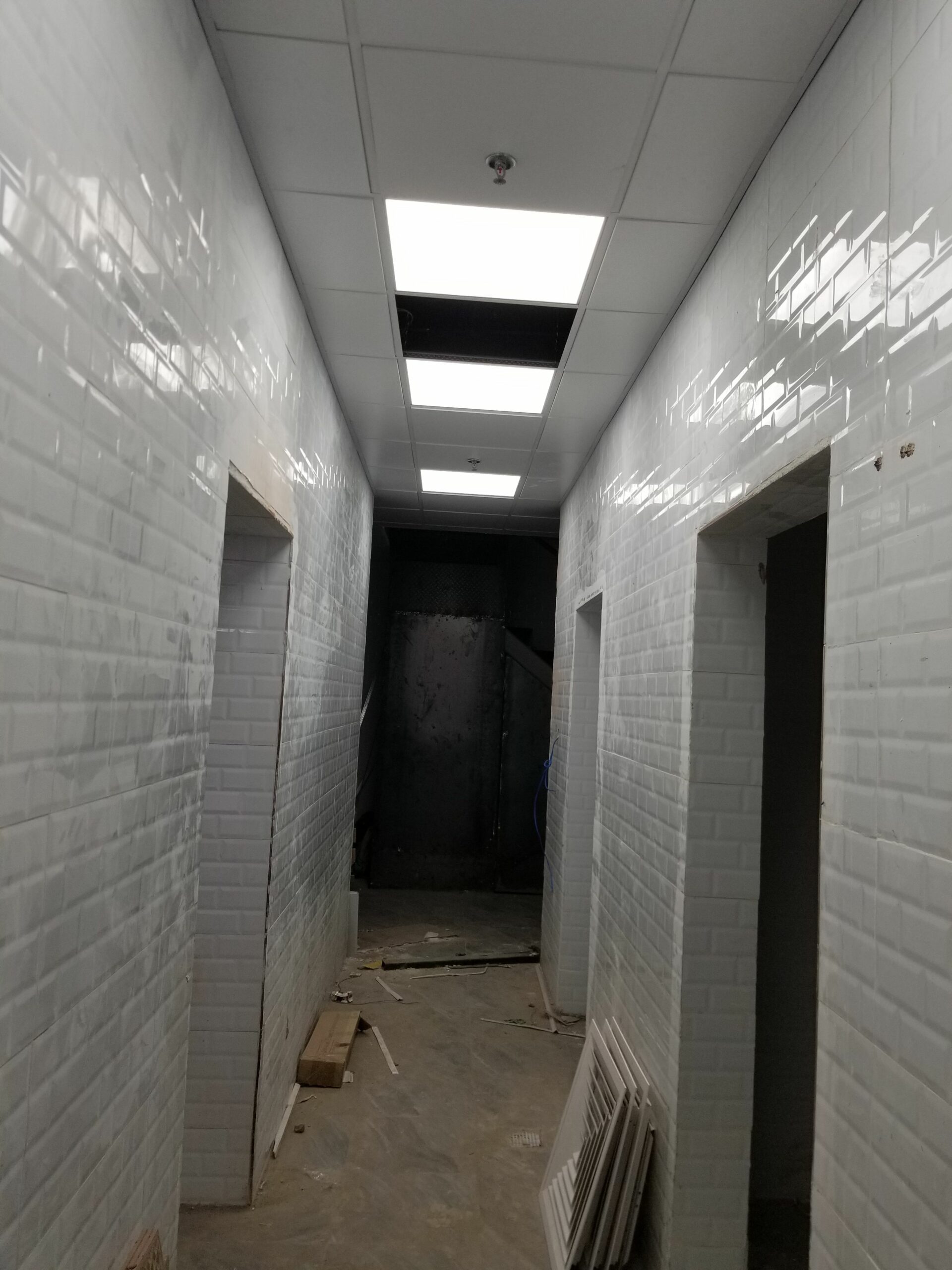 كهربائي تاسيس وتشطيب وصيانه بجده 0568558163