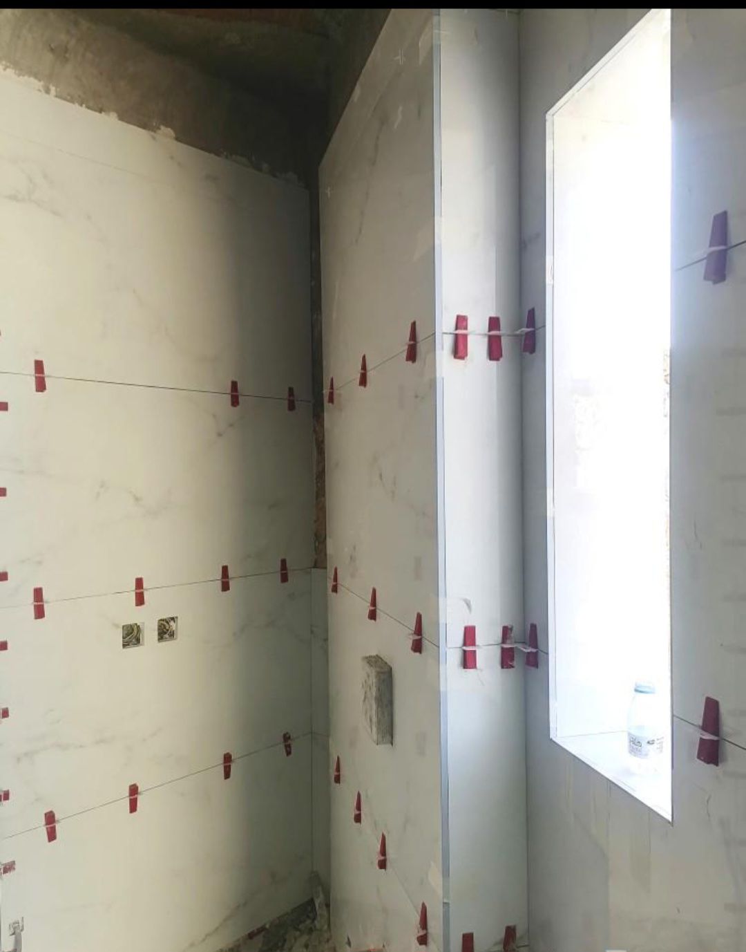 معلم بلااط تركيب جميع البلاط والمقاسات والبورسلان ورخام خبرة يزيد عن ٢٠ سنة مجال تركيب اسعار مناسبة في جدة تواصل. رقم وتس 0546453522