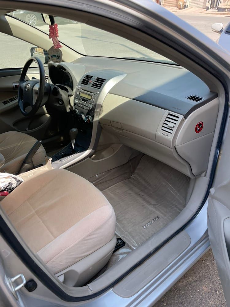 تويوتا كورولا 2010