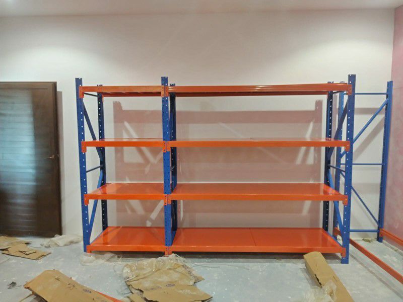 رفوف نضيفه مستعمله وجديده فك وتركيب جميع انواع التخزين. مستودعات