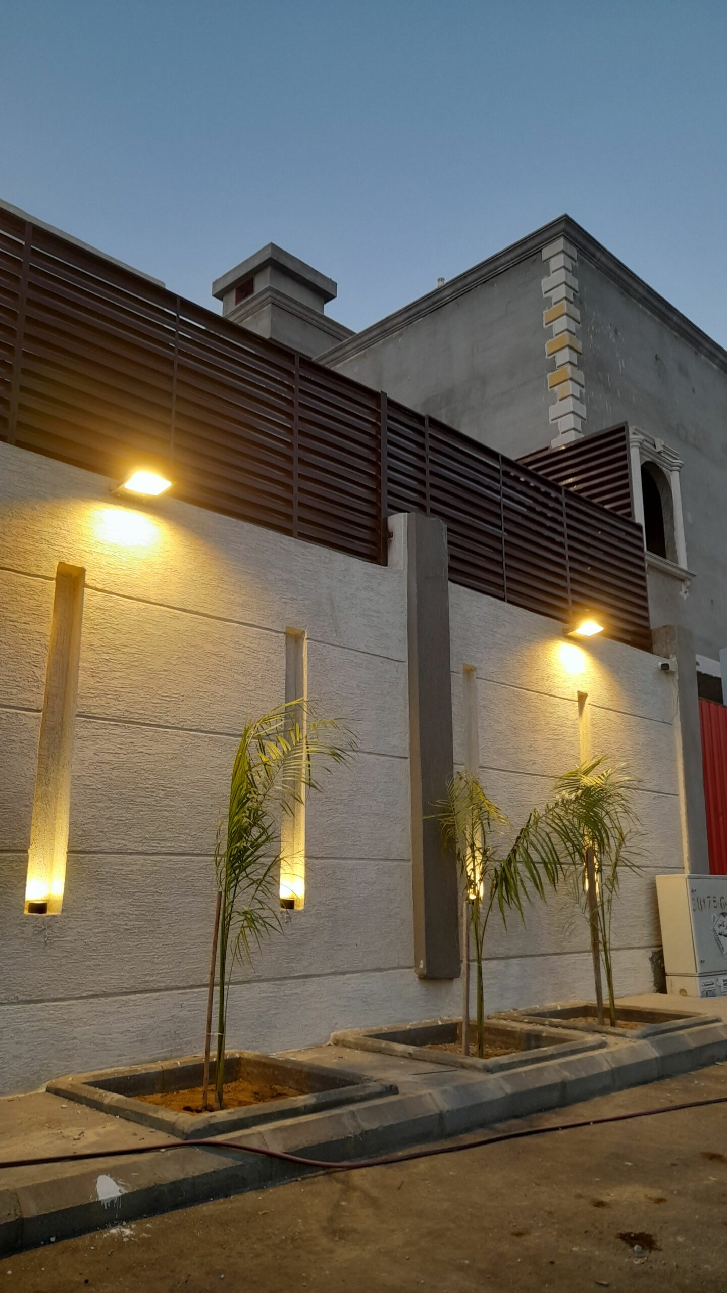 تركيب ساتر للحوش وهناجر مظلات سيارات وجميع انواع سواتر جدة ساتر قماش ساتر حديد ساتر خشب ساتر مشغول ساتر شرائح ساتر للبيت ساتر هنجر ساتر حديد ساتر بلستيك ساتر حمايه ساتر جداري ساتر بلديه ساتر زنك ساتر شينكو ساتر ارضيه ساتر ارض ساتر برحه ساتر تحويشه ساتر فله سواتر قصر ساتر بيت جدة