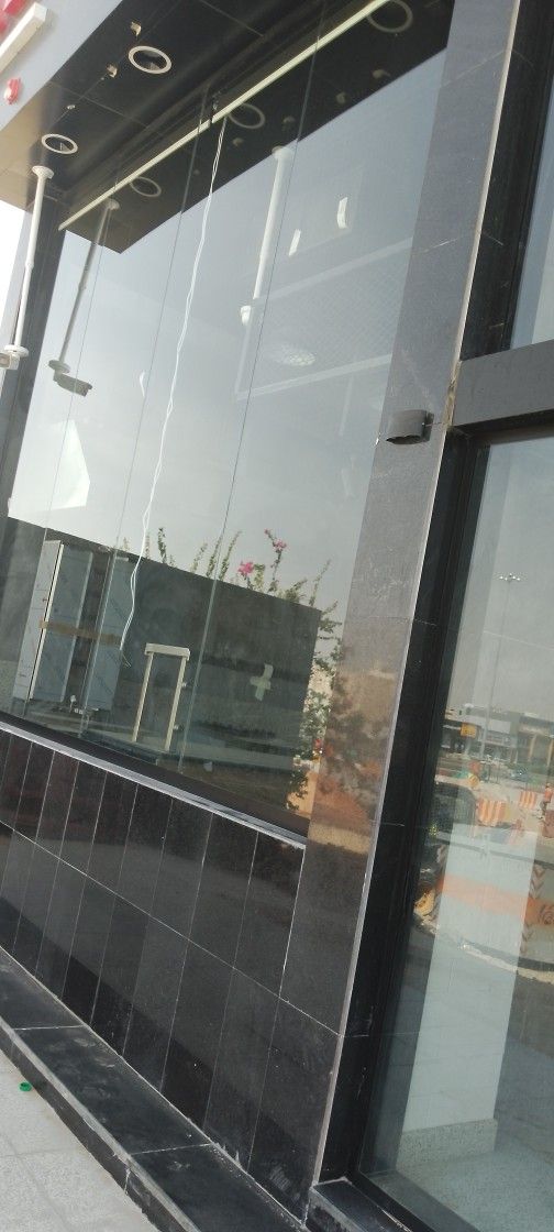 جزاز سكريت وجميع اعمال الألمنيوم والاستيل ولكلادنج