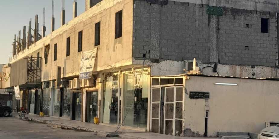 مقاول بناء وترميم وزفلت