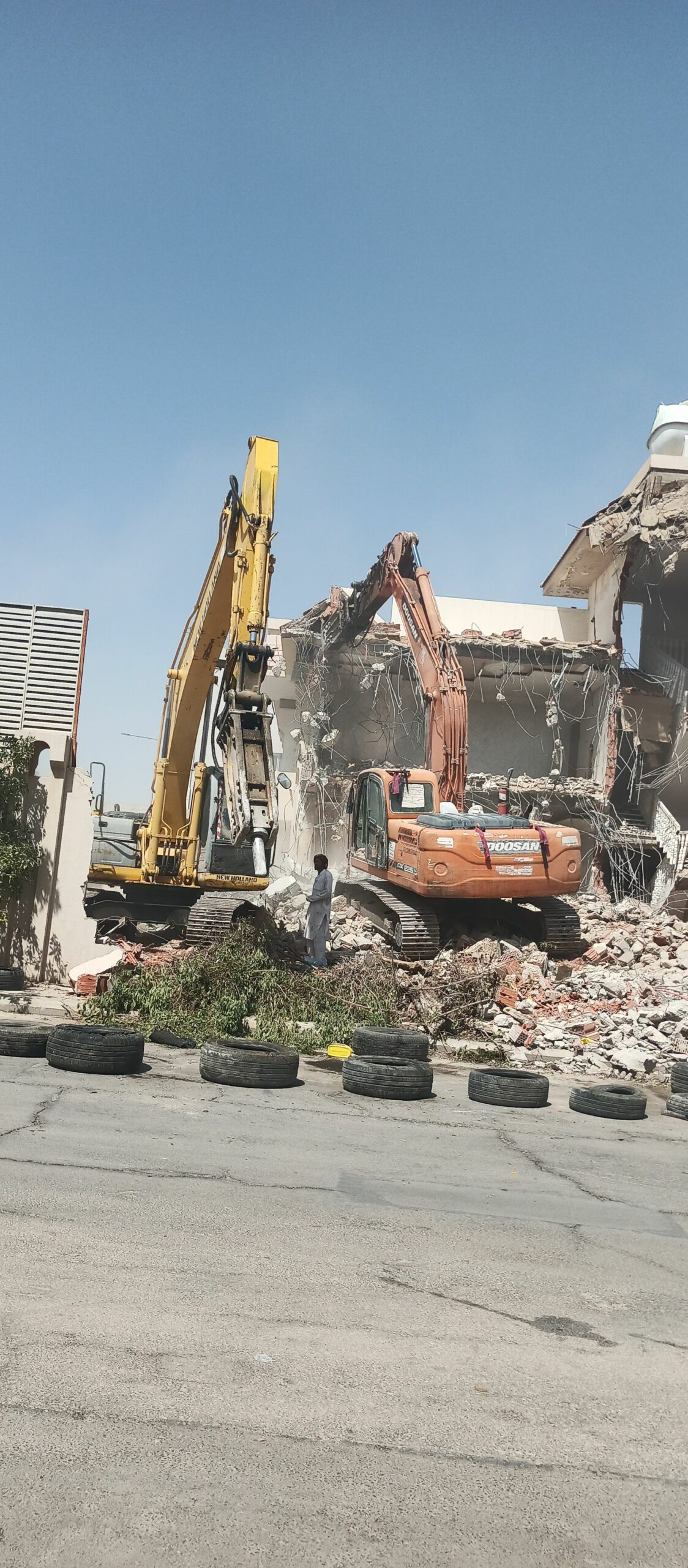 مقاول هدم مباني