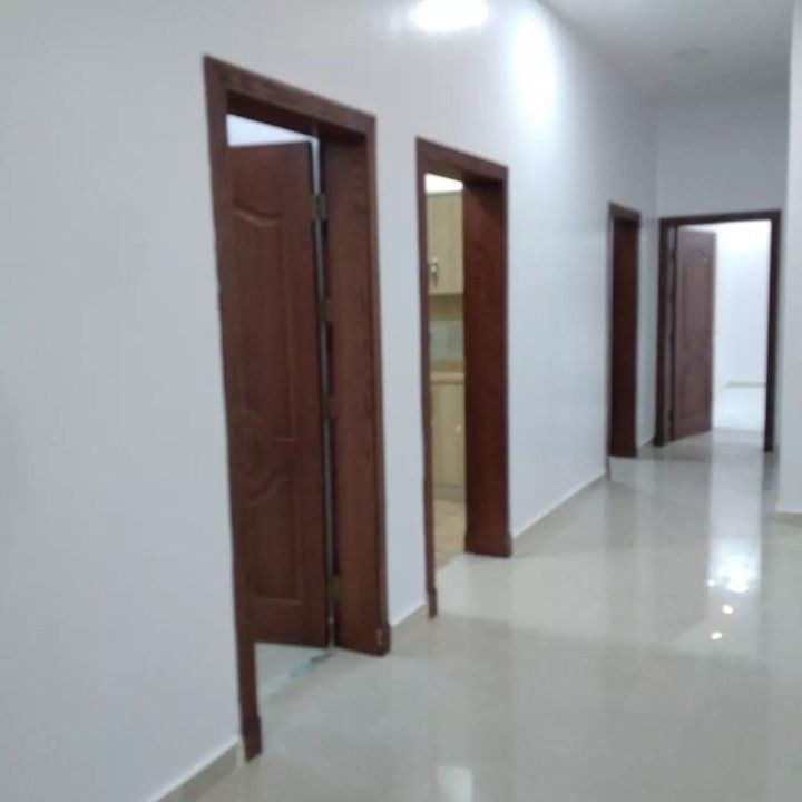 اصباغ وعوازل السطح الدمام