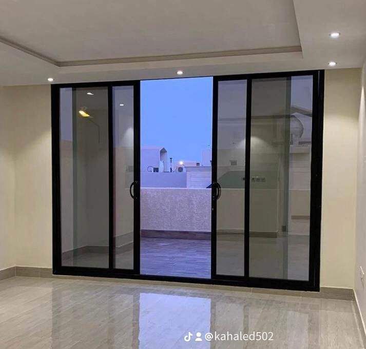 معلم للزجاج السكريت والالمنيوم