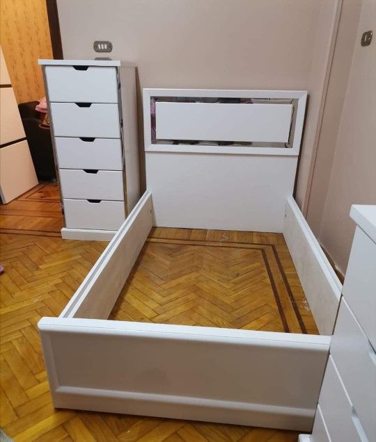 دهان ابواب وغرف وديكور ونجار ابواب وغرف وديكور ومطبخ ودهان حديد بوهيا ديكو