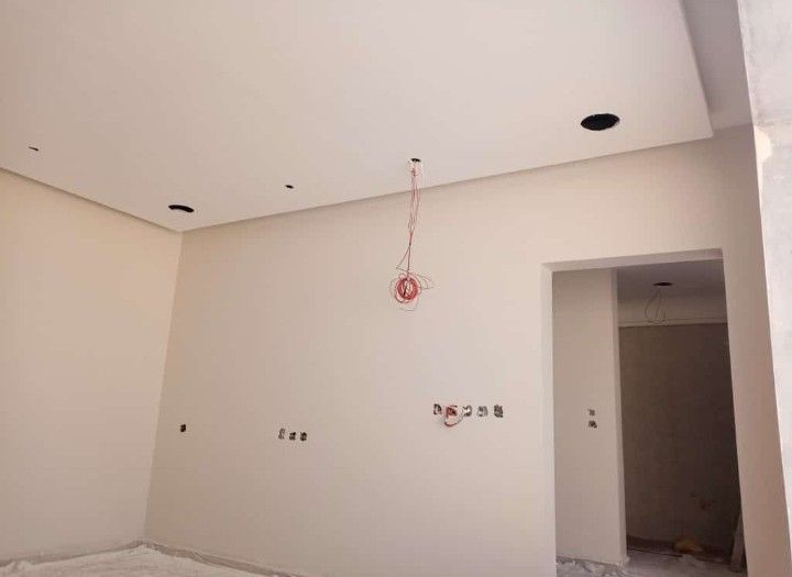 اصباغ وعوازل السطح الدمام