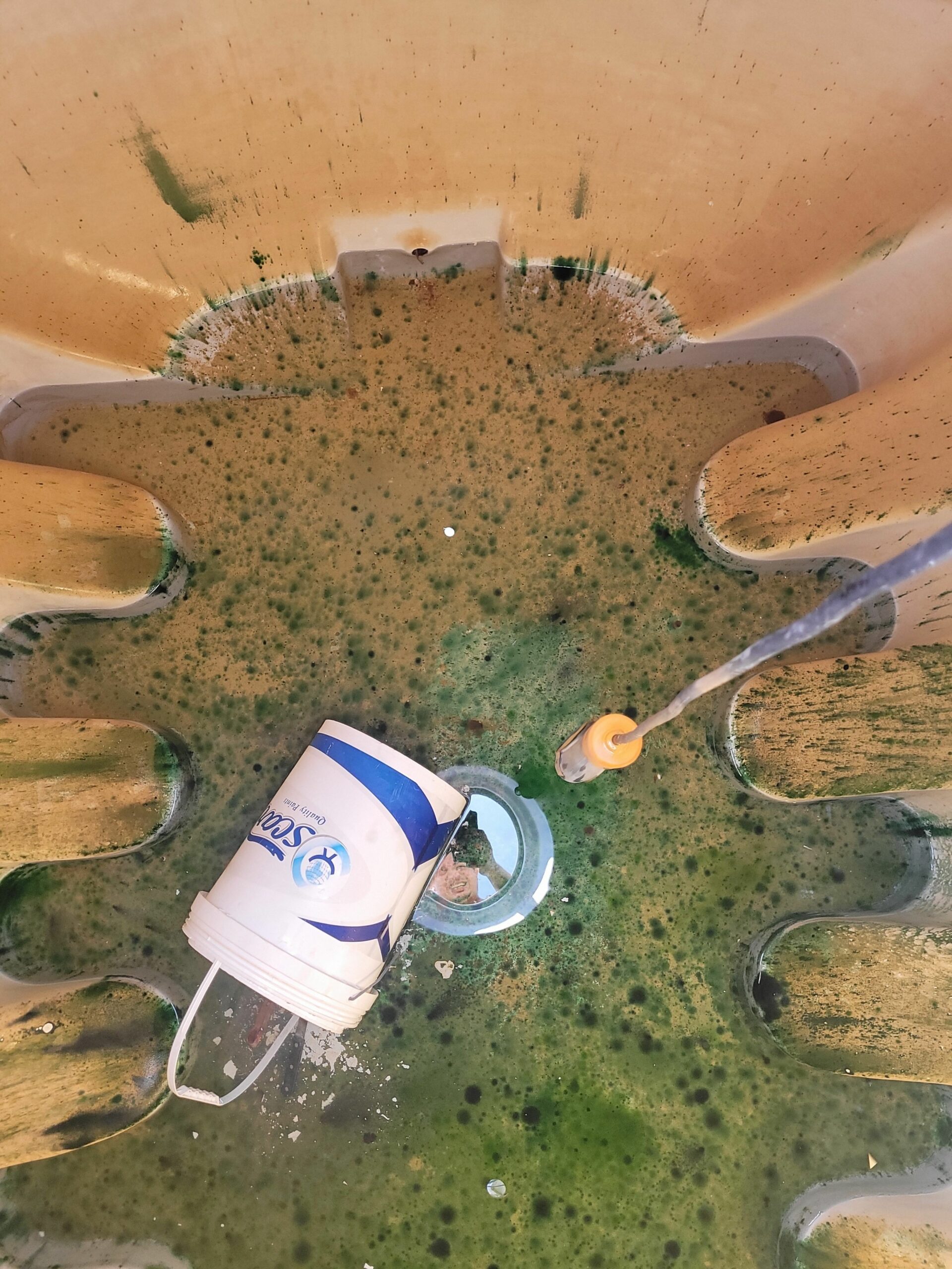 إصلاح ولحام خزانات المياه البلاستيك والفيبر جلاس