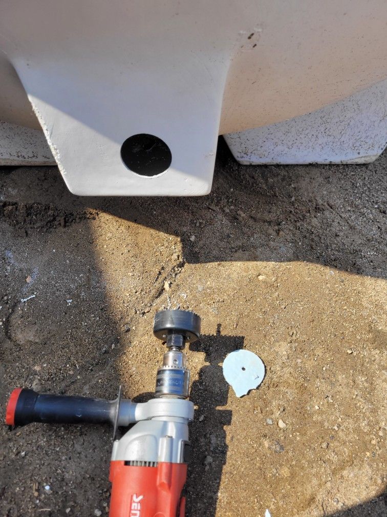 إصلاح ولحام خزانات المياه البلاستيك والفيبر جلاس