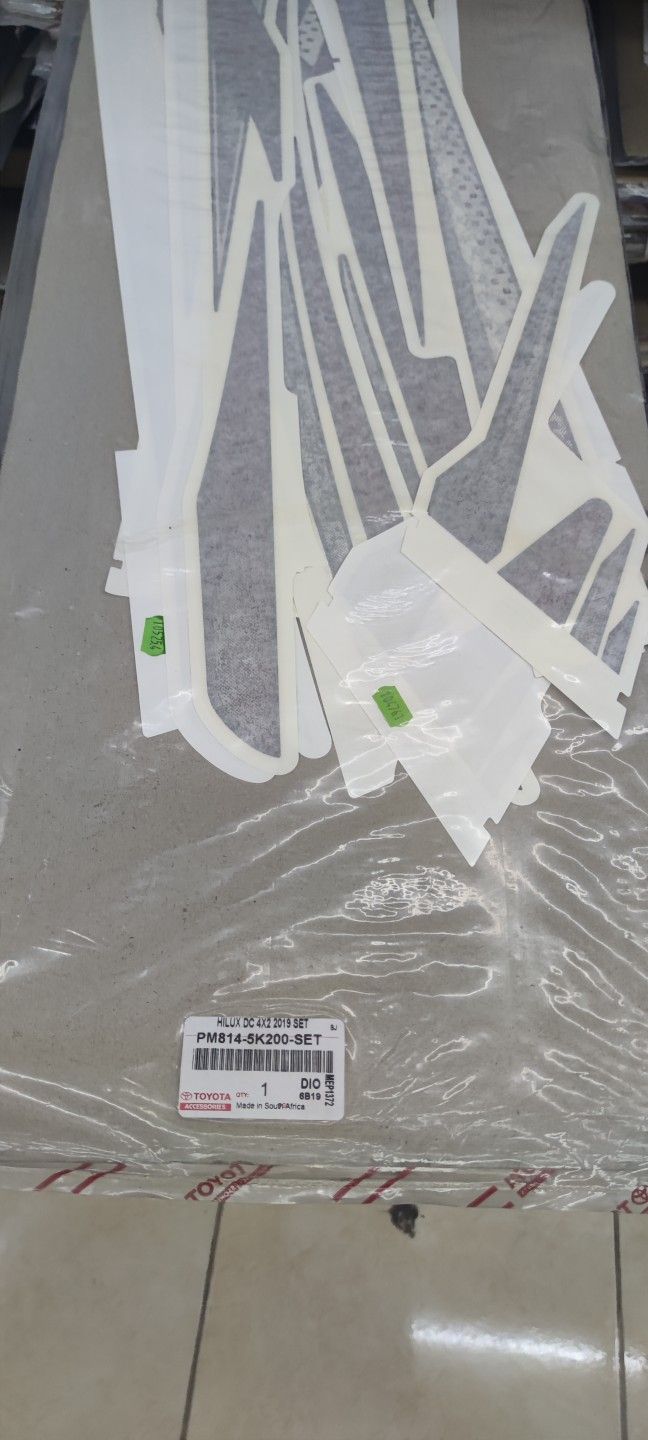 جميع انواع خطوط السيارات الوكاله على الشرط