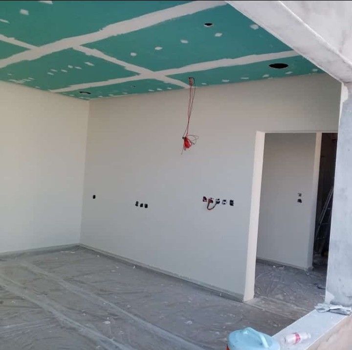 اصباغ وعوازل السطح الدمام