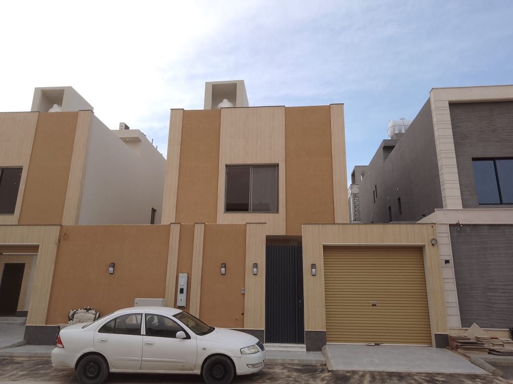 للبيع فيلا بحي العارض علي الكود الجديد