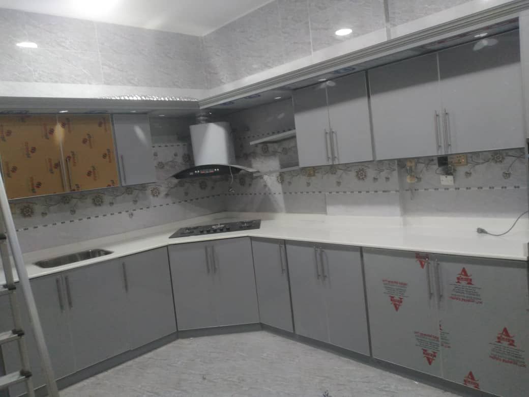 فني مطابخ تركيب وفك ونقل وصيانه وتفصيل