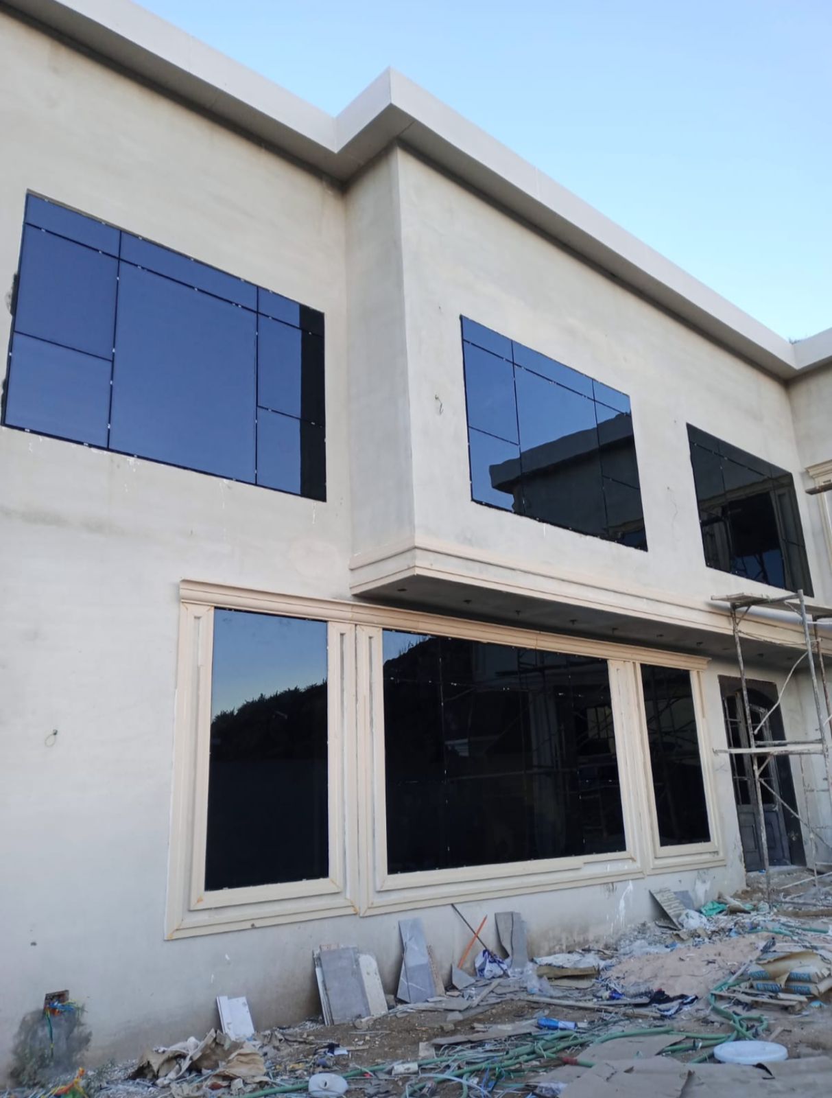 مصنع ابواب حديد وتربزينات واستيل وشبابيك المنيوم و