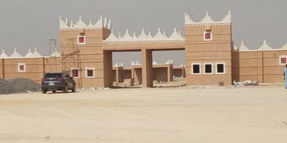 خدمات أعمال وتززين البيوت والمجالس التراثية وترميم