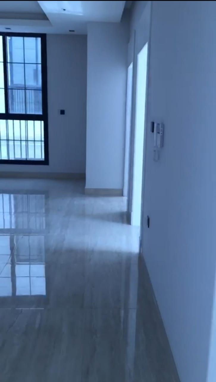 متوفر شقه 🏤للايجار في الرياض القدس الشقه: دور 2️⃣ 🏤 شقه: غرف4️⃣ نوم🛌 صاله: 1️⃣:: مطبخ:: حمام ثلاث: 3️⃣ دورات🚰 مياه شامل: المياه🚰 والكهرباء على المالك مكيفات موجوده نظام الايجار سنوي 21على دفعتين: