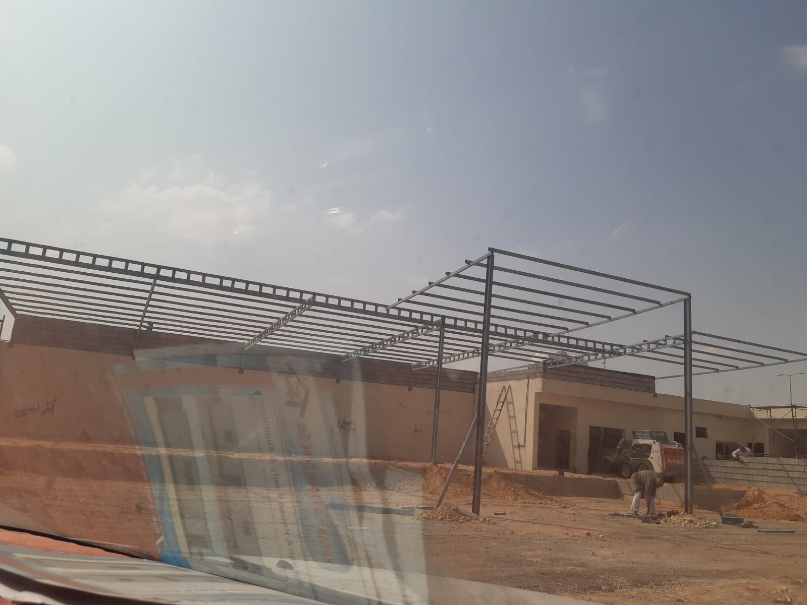 مضلات وسواتر وبرجولات وهناقر ومستودعات وجميع انواع الحداه للتواصل 0509941070