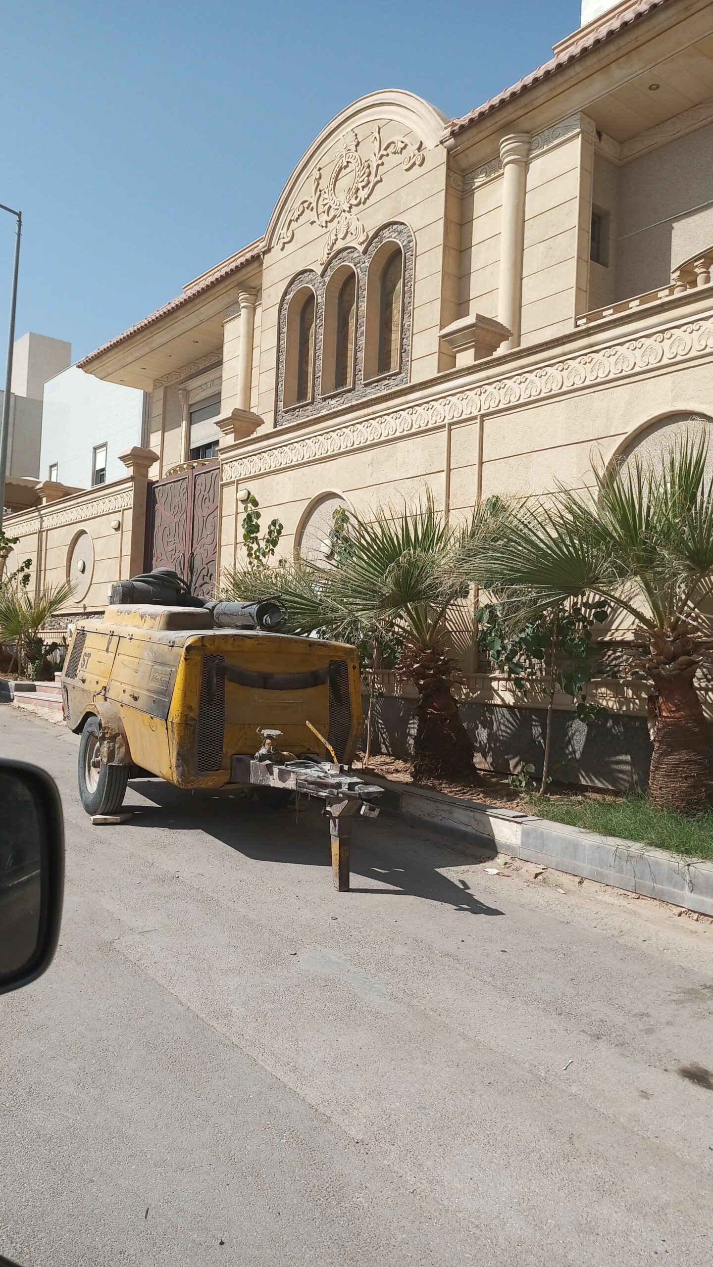 هدم مباني بالرياض