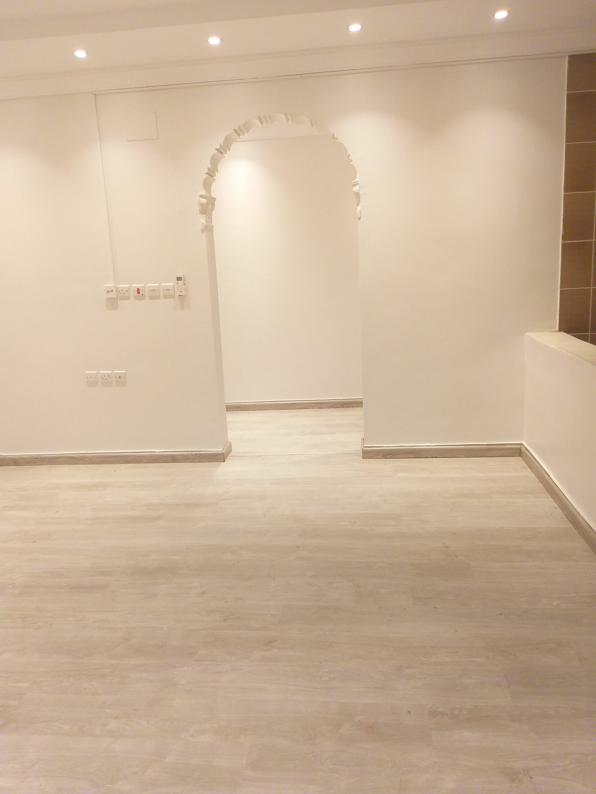 0568515528 جدة معلم تركيب باركيه وفك وصيانه