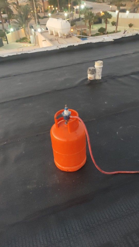 عزل اسطح وعزل خزانات