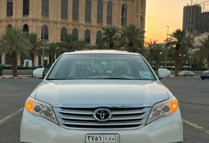 سيارات للبيع