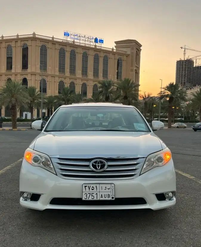 سيارات للبيع