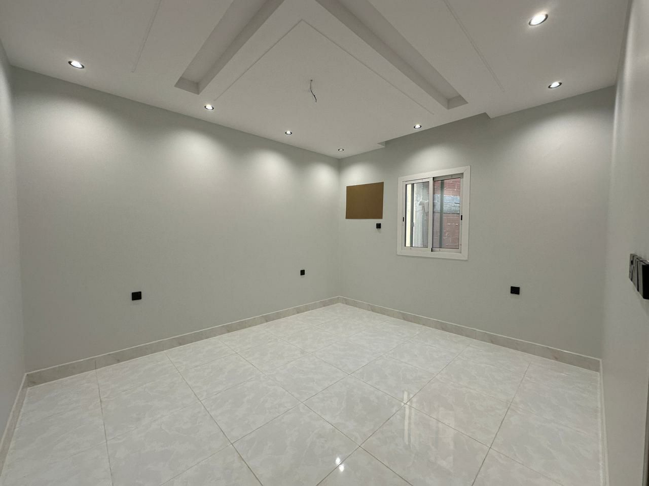 شقق وملاحق فاخر للتمليك جدة العقارية