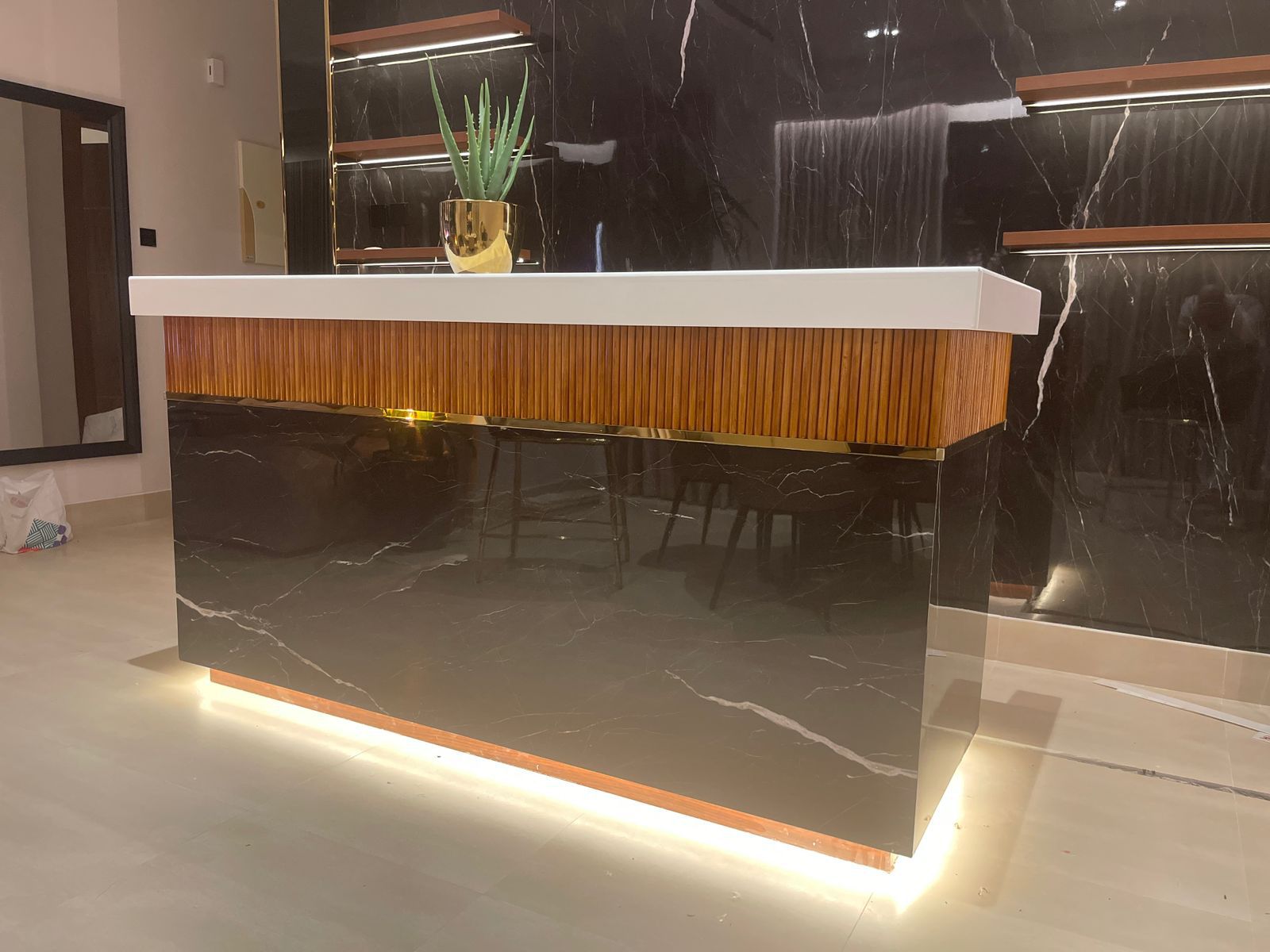 تصليحات ديكورت والامنيوم